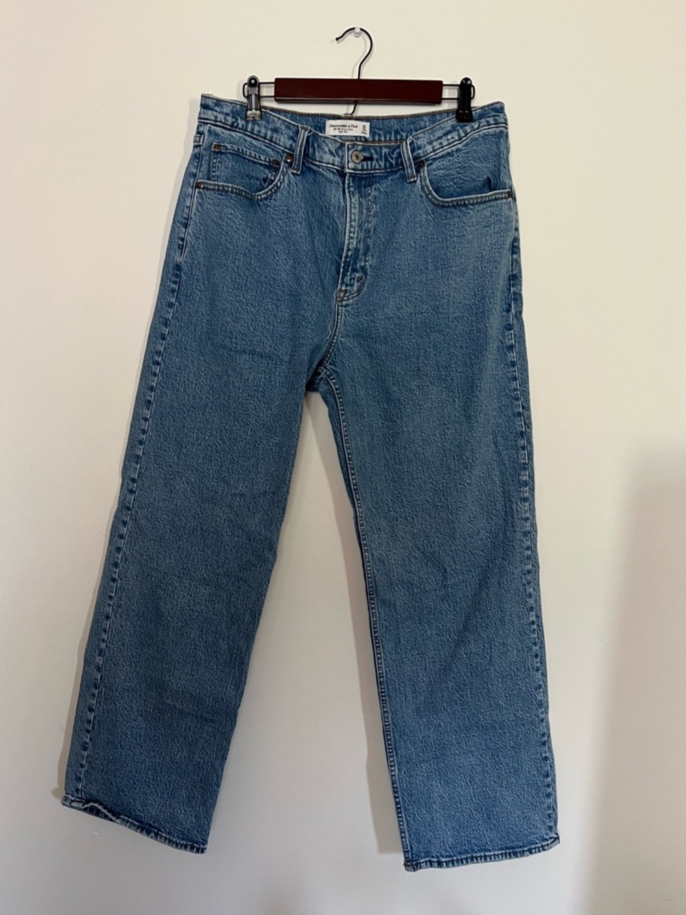Abercrombie 90’s Relaxed Jean High Rise